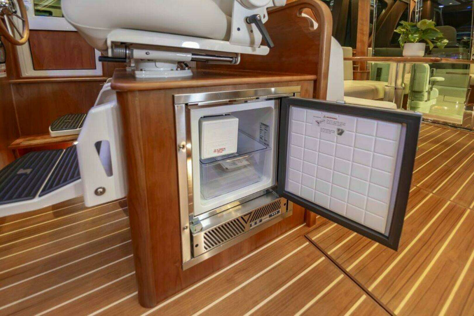 2026 Sabre 43 Salon Express - Image 28