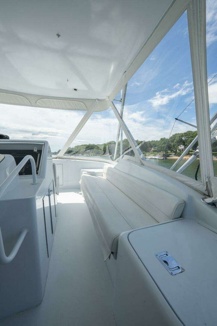 2001 Hatteras 50 Convertible - Image 16