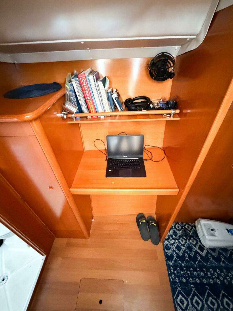 2005 Lagoon 380S - Image 35