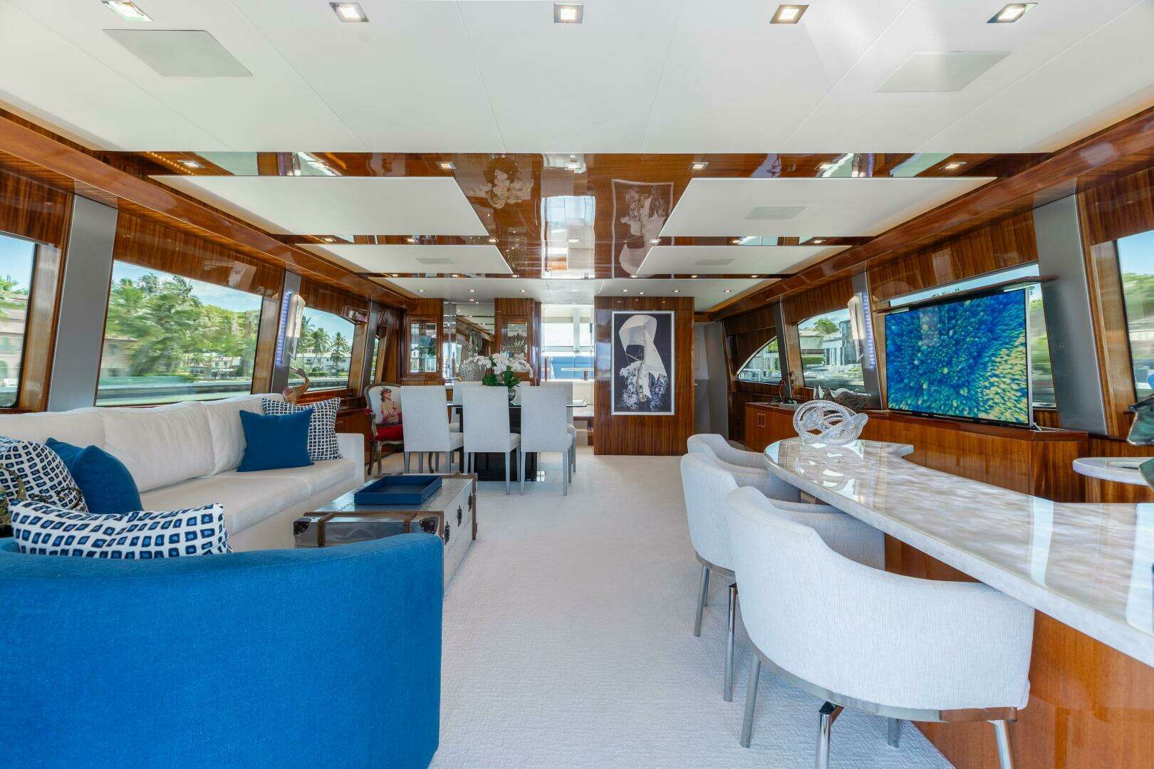 2014 Hatteras 80 - Image 12