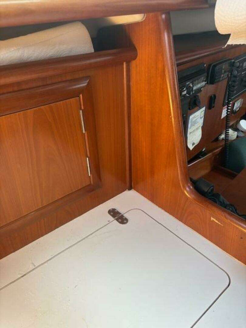 2001 Beneteau — - Image 20