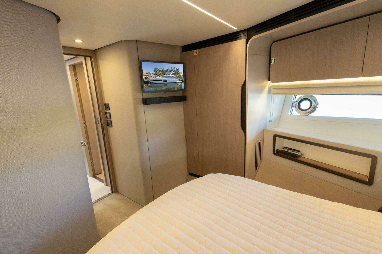 2021 Azimut Fly - Image 43