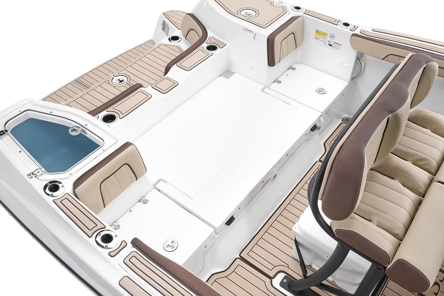 Manufacturer Provided Image: 2026 Yamaha Boats 255 FSH Sport H interior with seating and deck features.