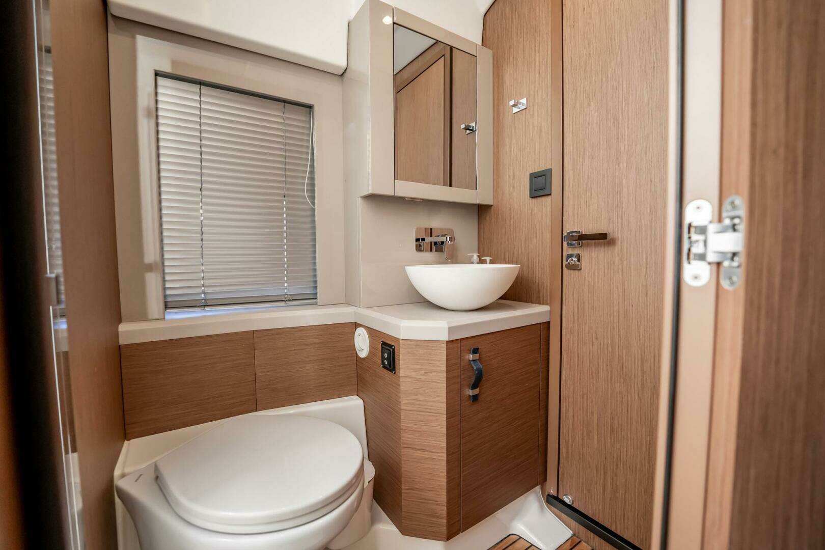 2021 Beneteau Monte Carlo 52 - Image 38