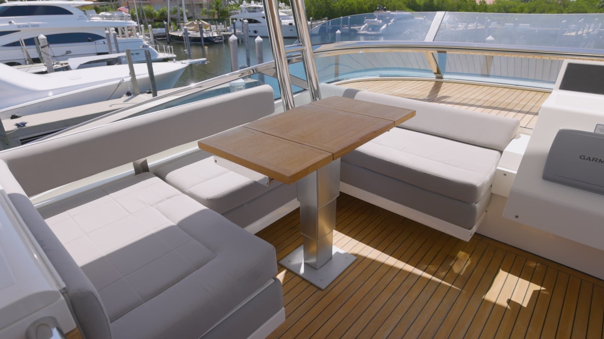 2014 Fairline Squadron - Image 9