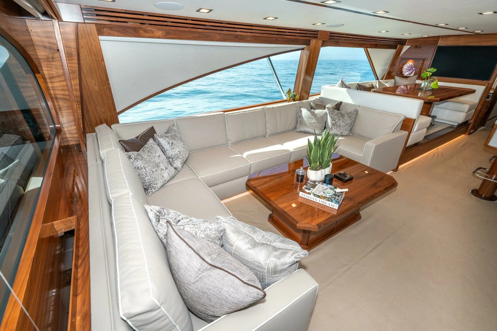 2025 Viking 90C - Image 17