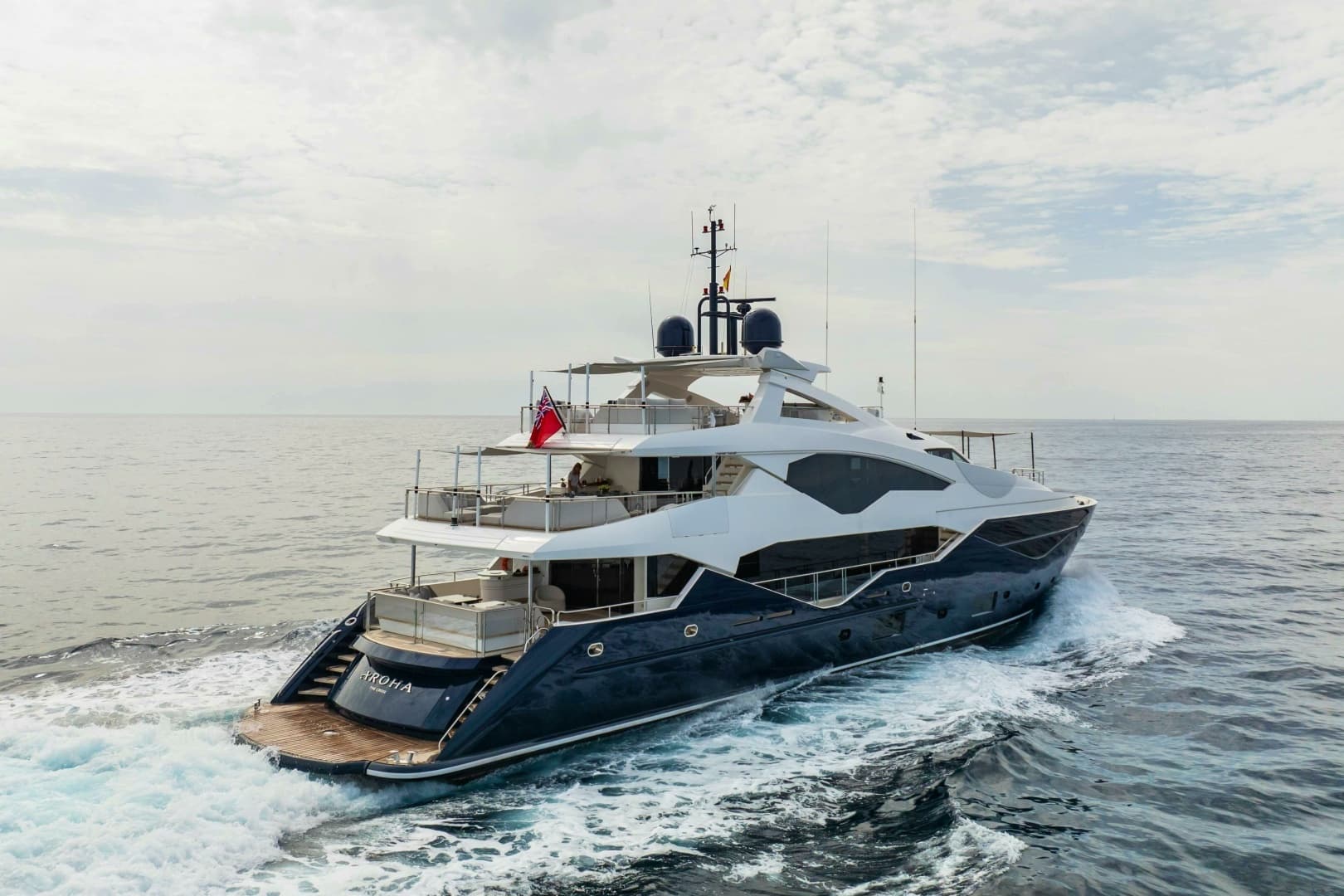 2016 Sunseeker Sunseeker 131 Yacht - Image 3