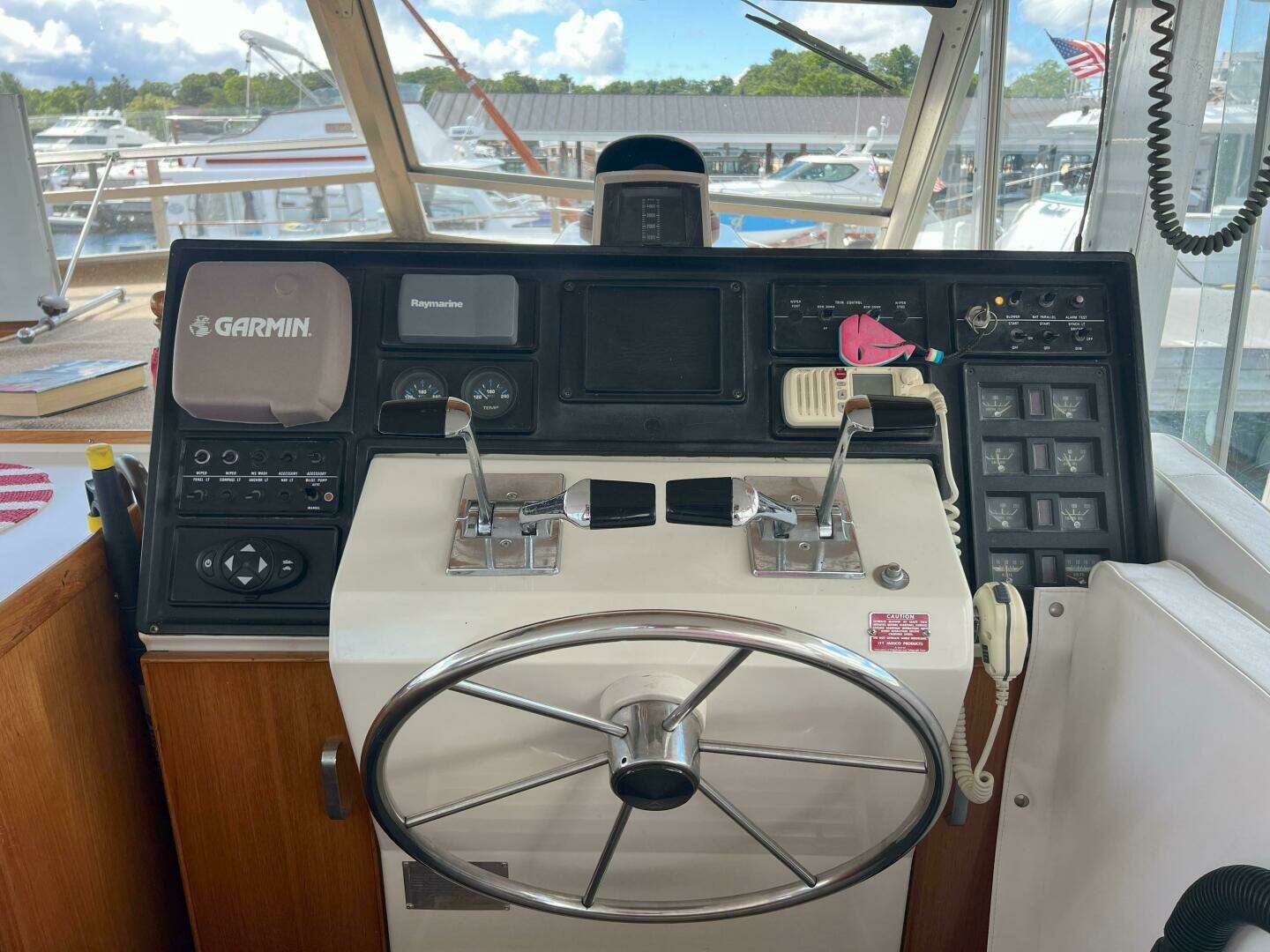 1978 Chris-Craft 410 Motor Yacht - Image 16