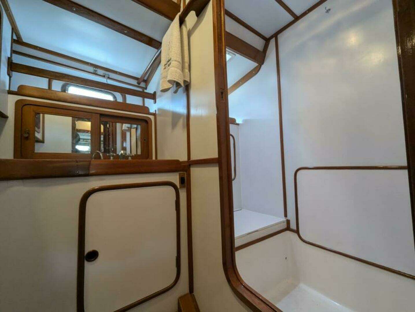 1989 Tayana 55 - Image 7