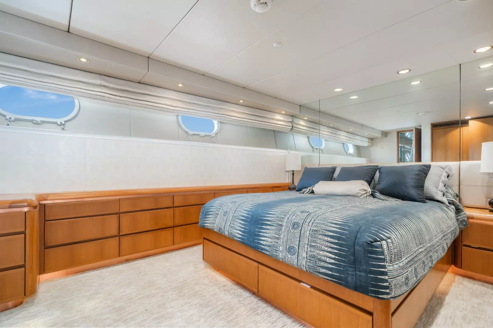 1992 Christensen Tri-Deck Motor Yacht - Image 21