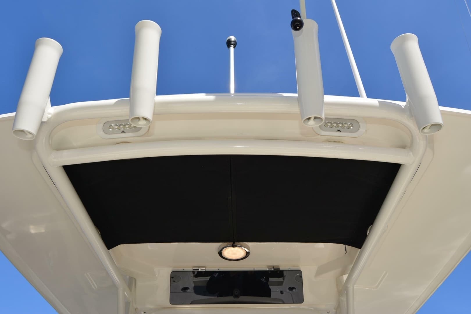 2021 Boston Whaler 270 Dauntless - Image 35