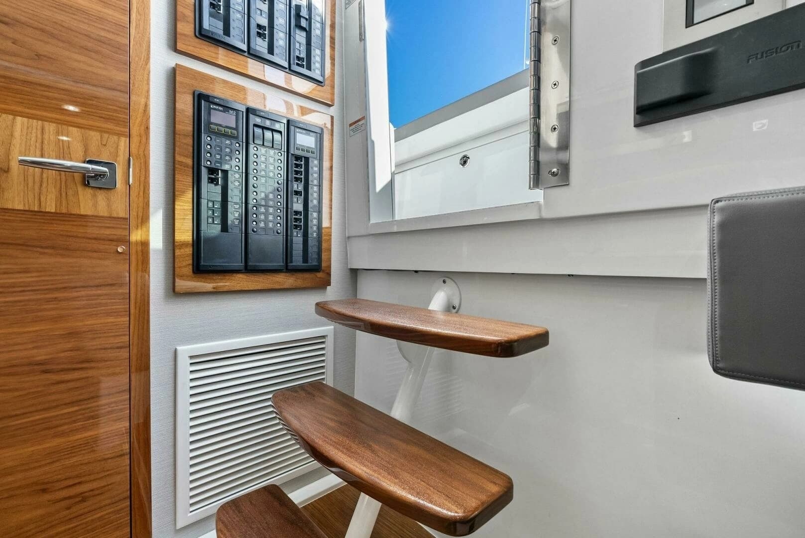 2026 Valhalla Boatworks V46 - Image 28