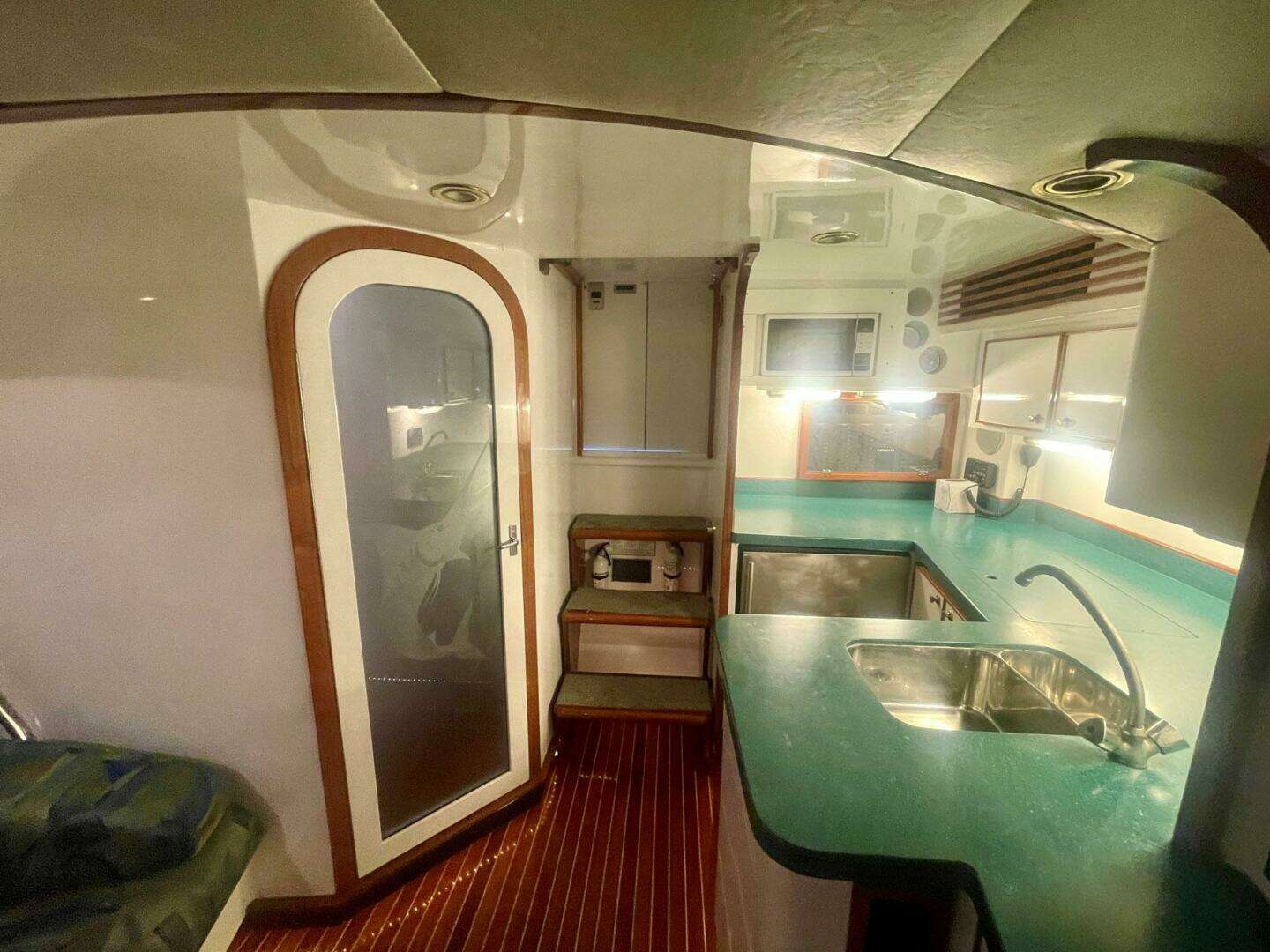 2005 Custom Carolina 40 DeSanti - Image 27