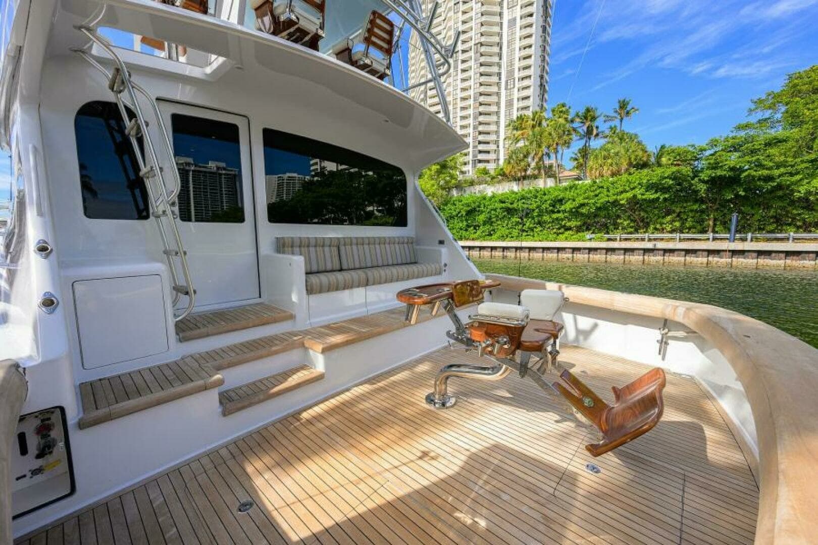 2008 Viking 60 Convertible - Image 13