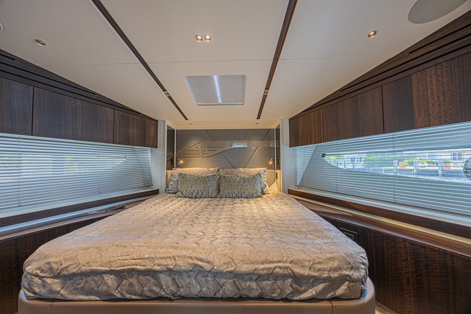 2021 Sunseeker Predator 60 EVO - Image 26