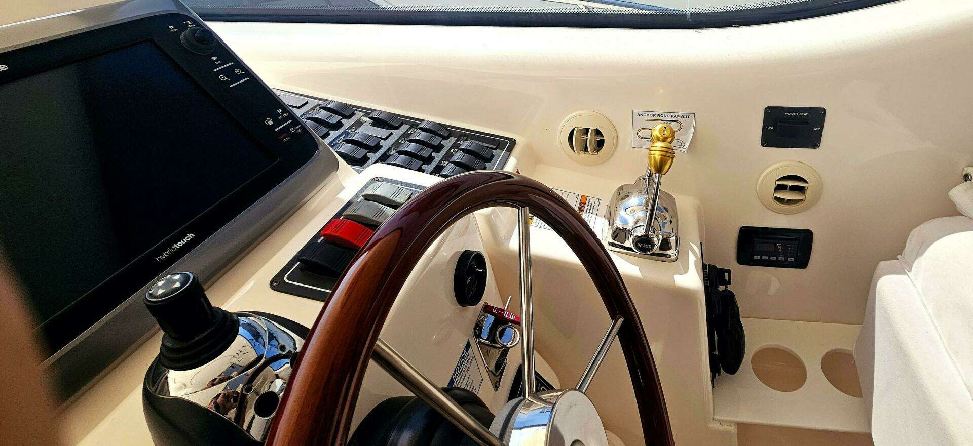 2006 Tiara Yachts 4300 Sovran - Image 7