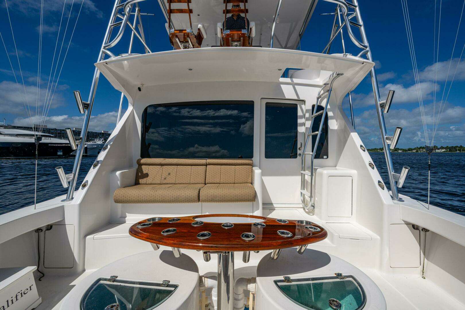 2006 Viking 52 Convertible - Image 24