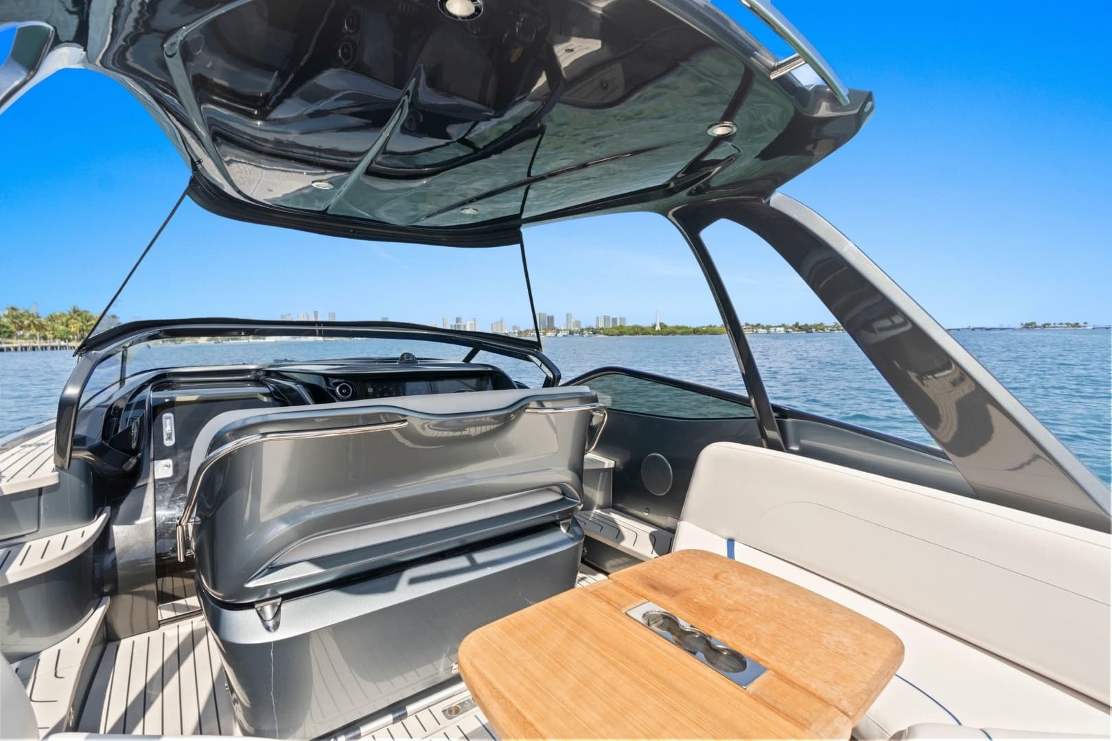 2020 Princess R35 - Image 16