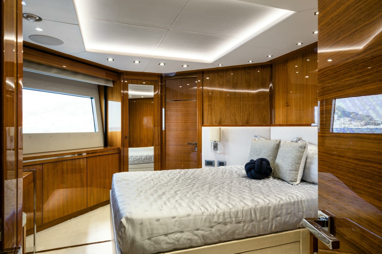 2018 Sunseeker Sunseeker 116 Yacht - Image 32