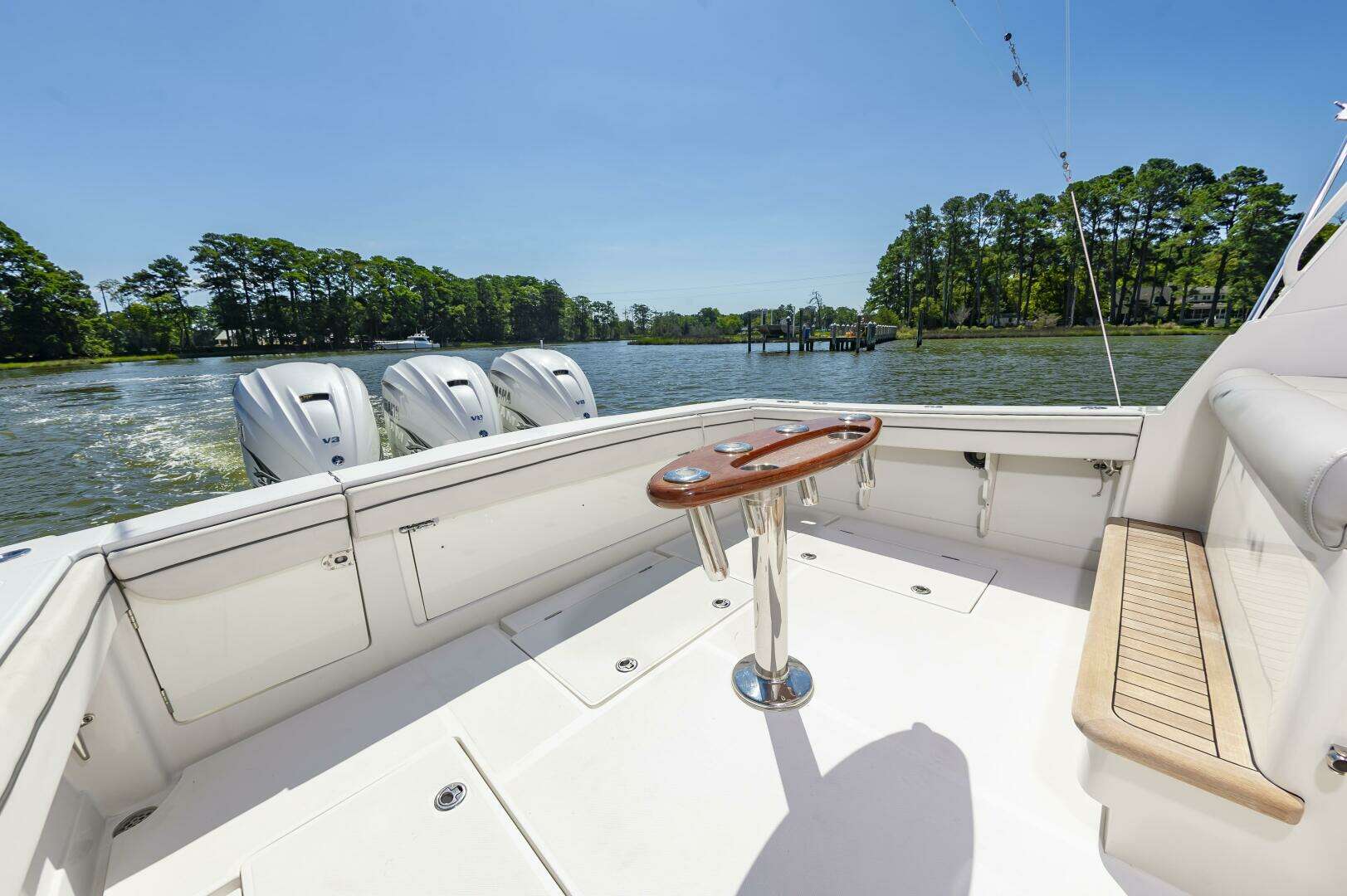 2014 Jupiter 41 Sport Bridge - Image 9