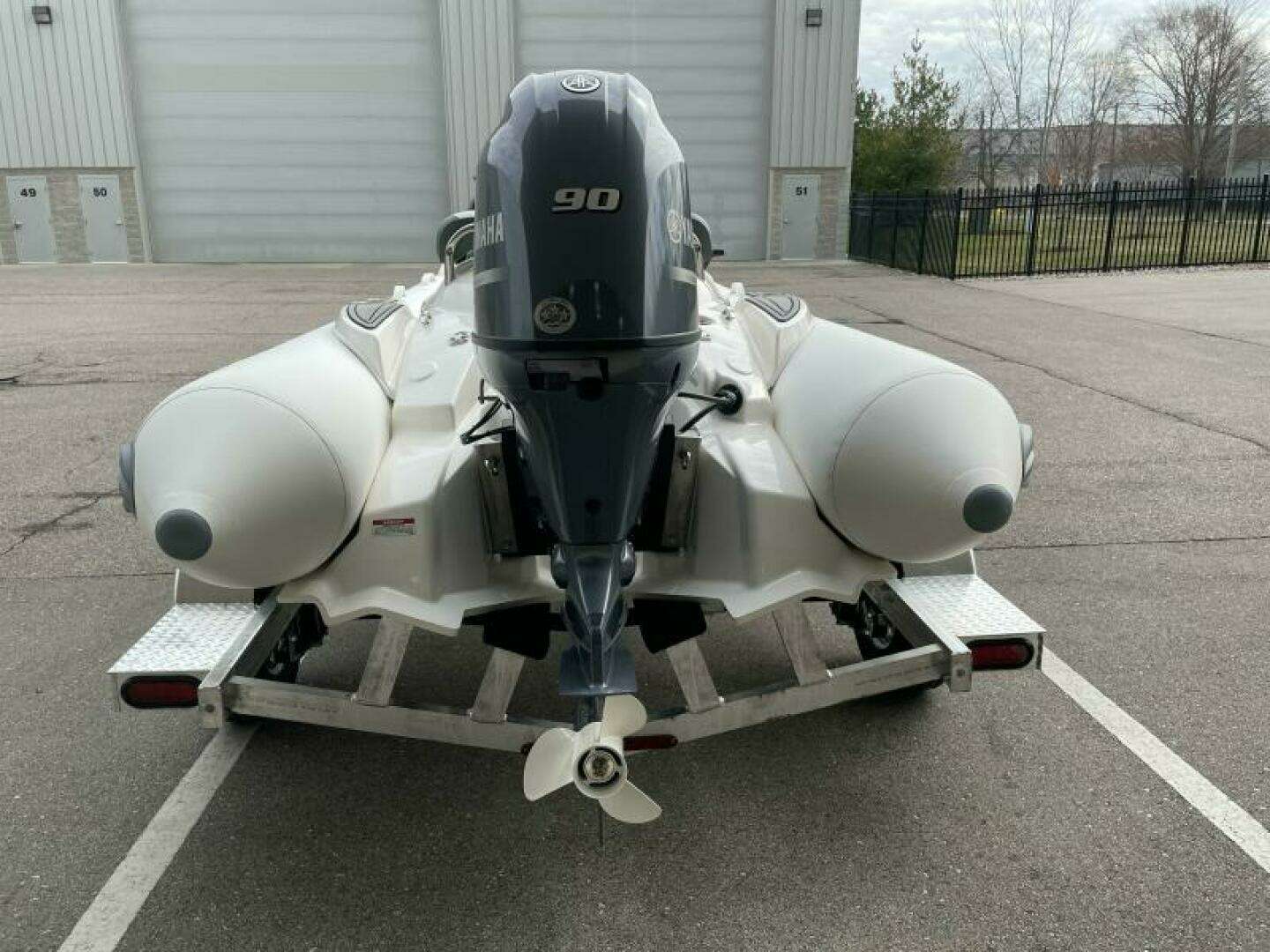 2025 Zodiac Yachtline 490 Deluxe NEO - Image 3