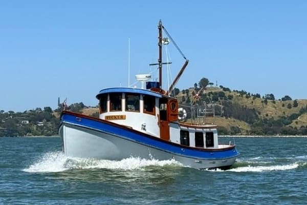 1987 Lord Nelson Victory Tug