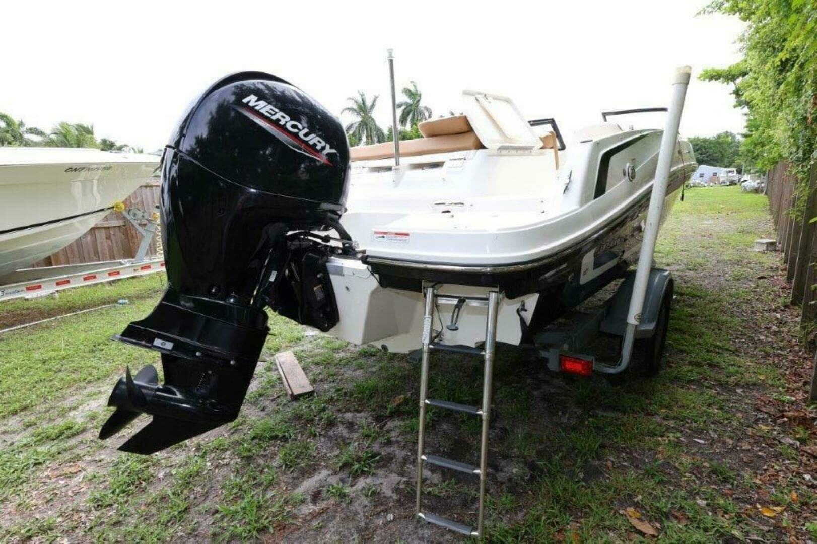 2019 Bayliner VR5 Bowrider OB - Image 21
