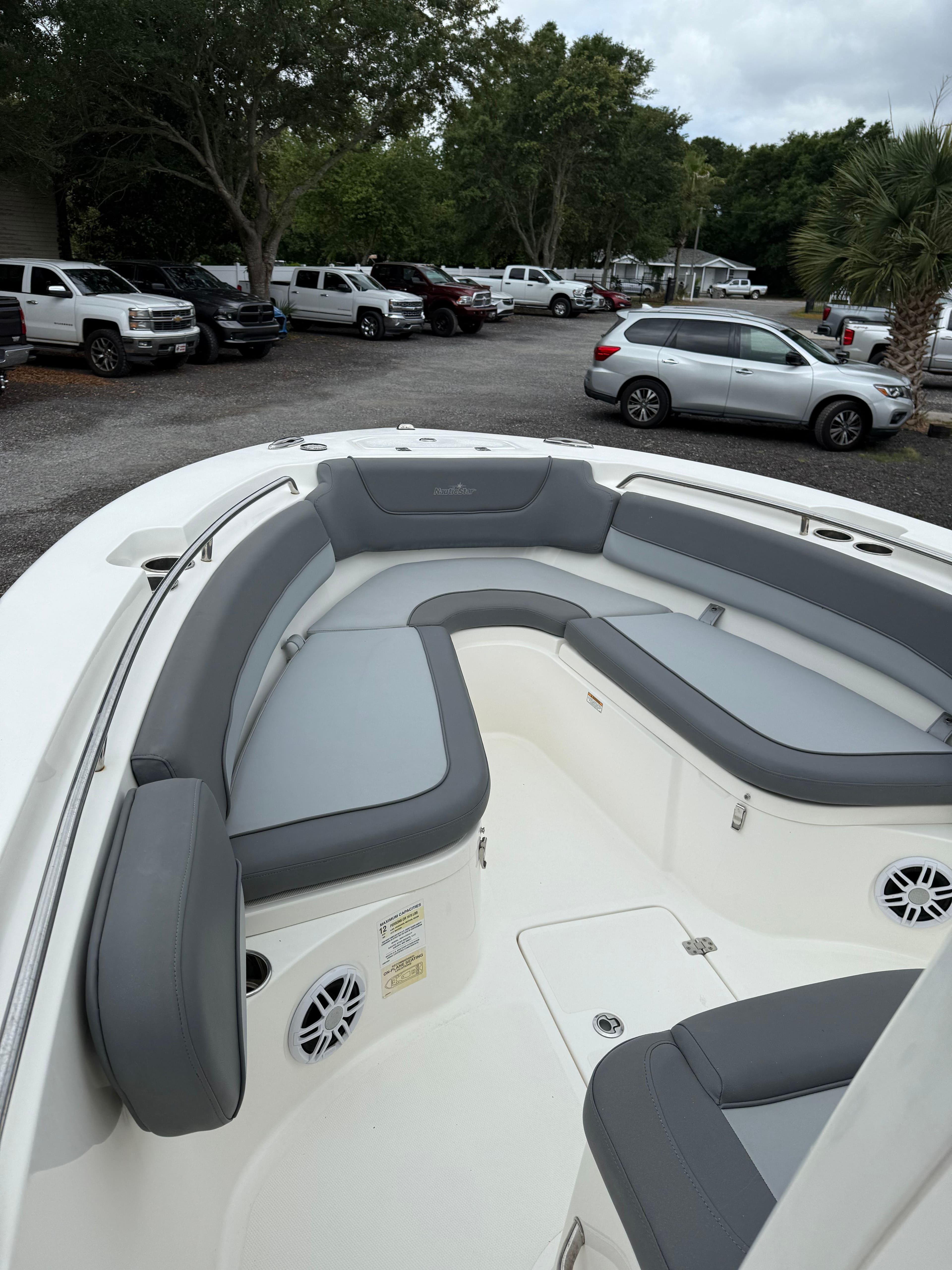2023 NAUTICSTAR 2602 LEGACY - Image 10
