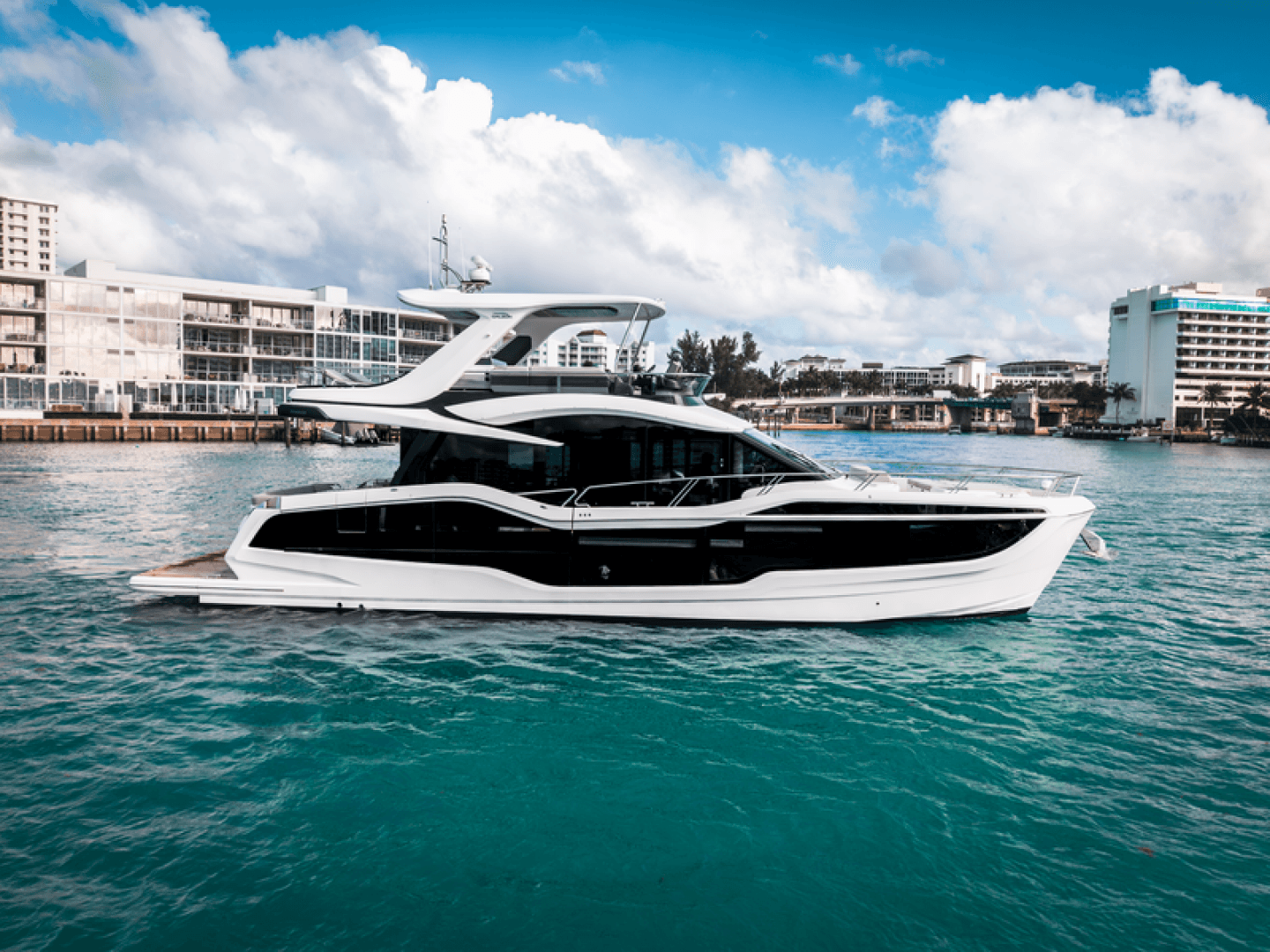 2024 Galeon 560 FLY - Image 4
