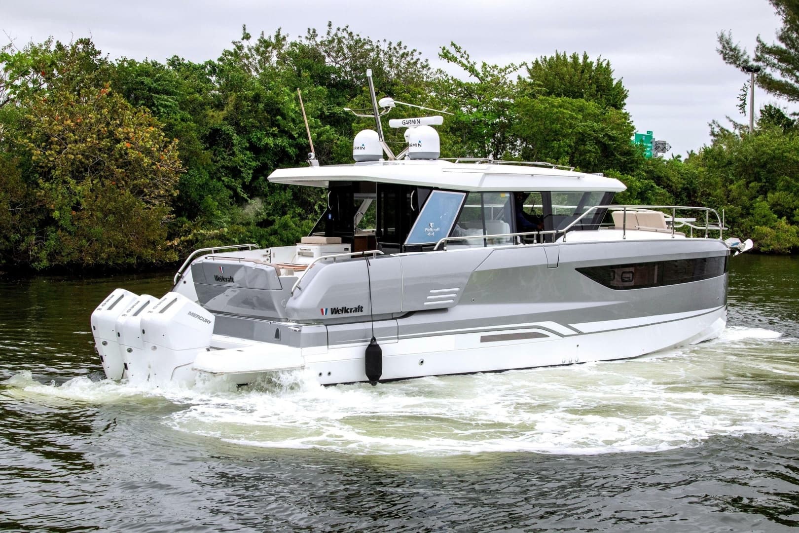2026 Wellcraft 44 Explorer - Image 4