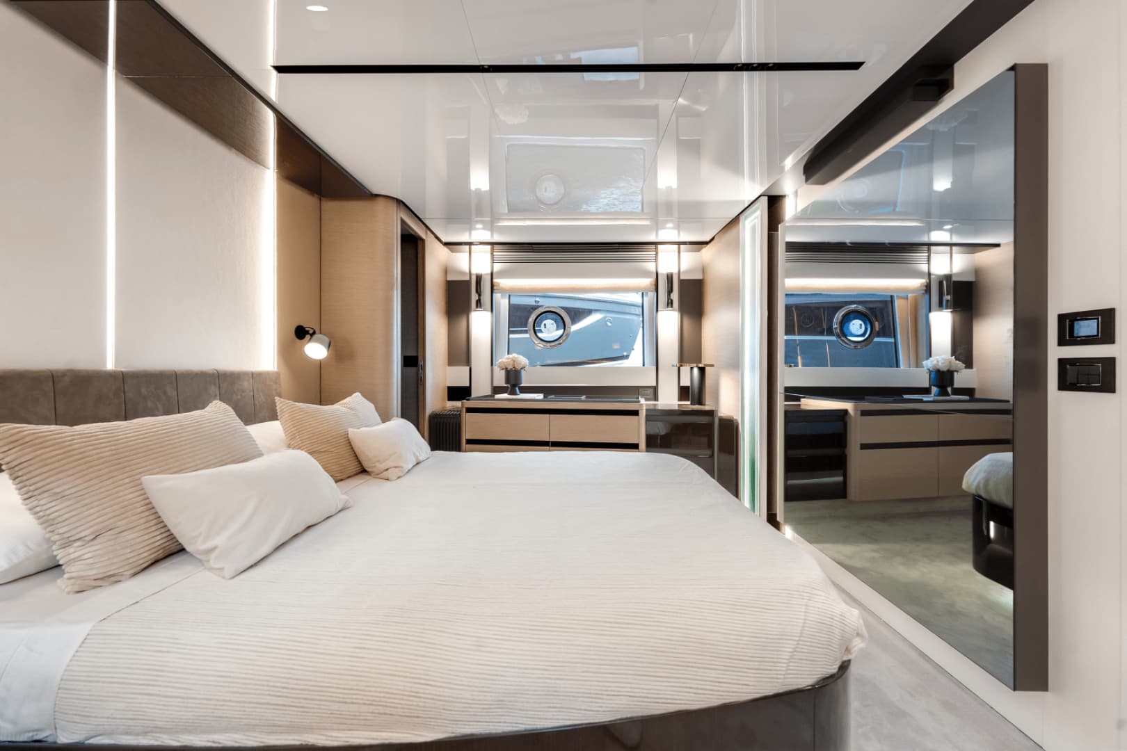 2024 Azimut S8 - Image 42