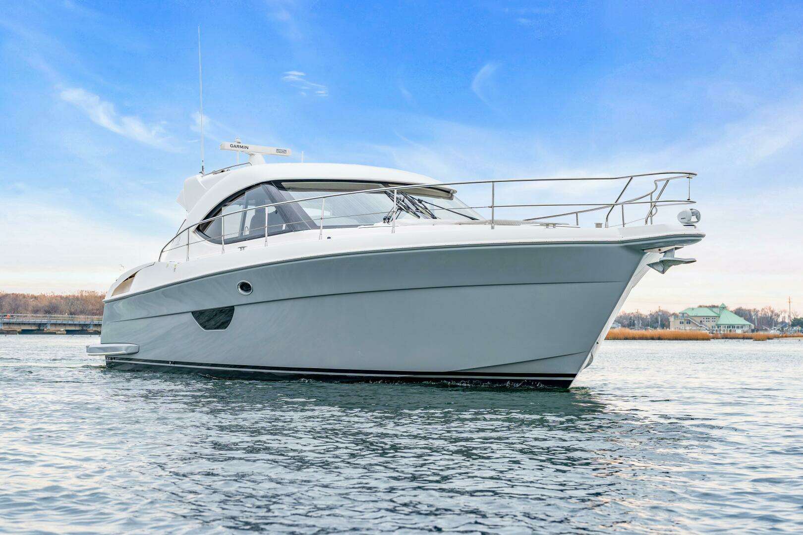 2014 Riviera 44 Sport Yacht - Image 4