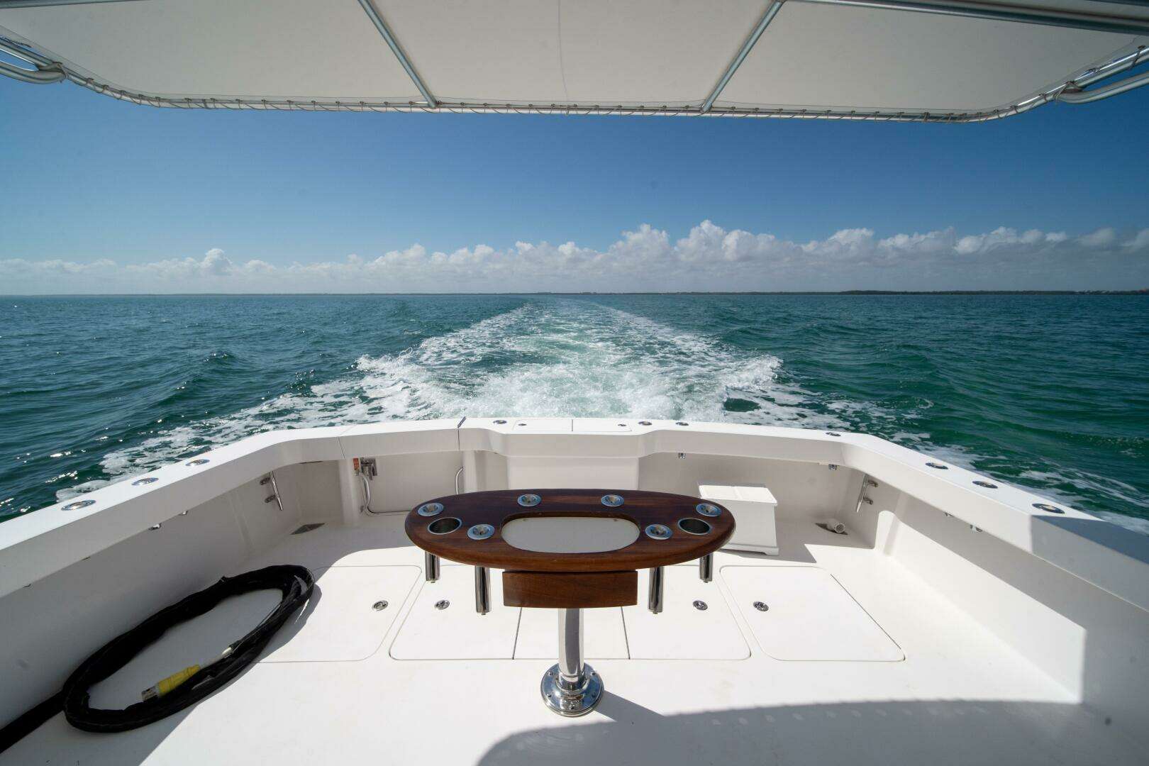 2006 Viking 52 Convertible - Image 3