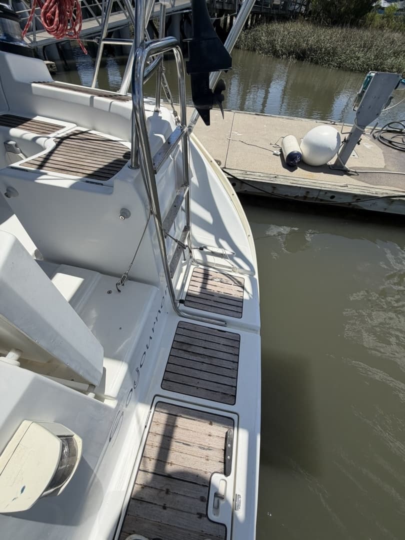 2006 Beneteau 423 - Image 30