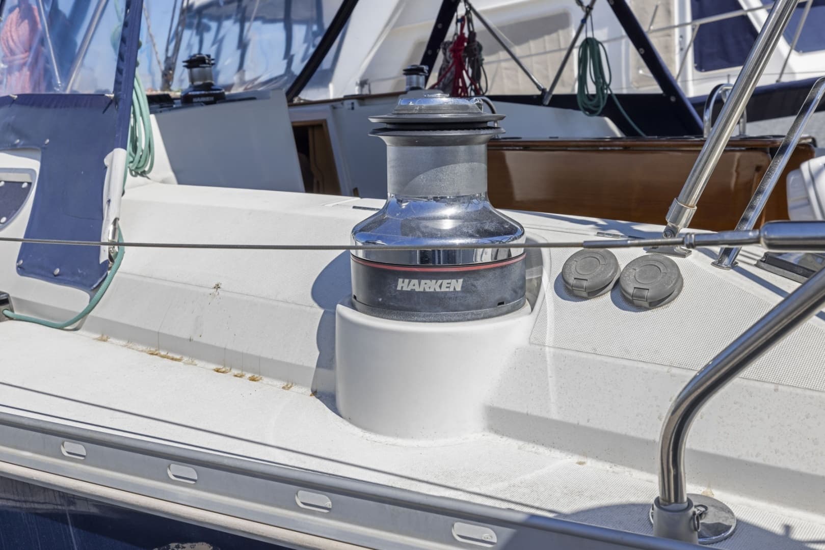 2001 Jeanneau — - Image 13