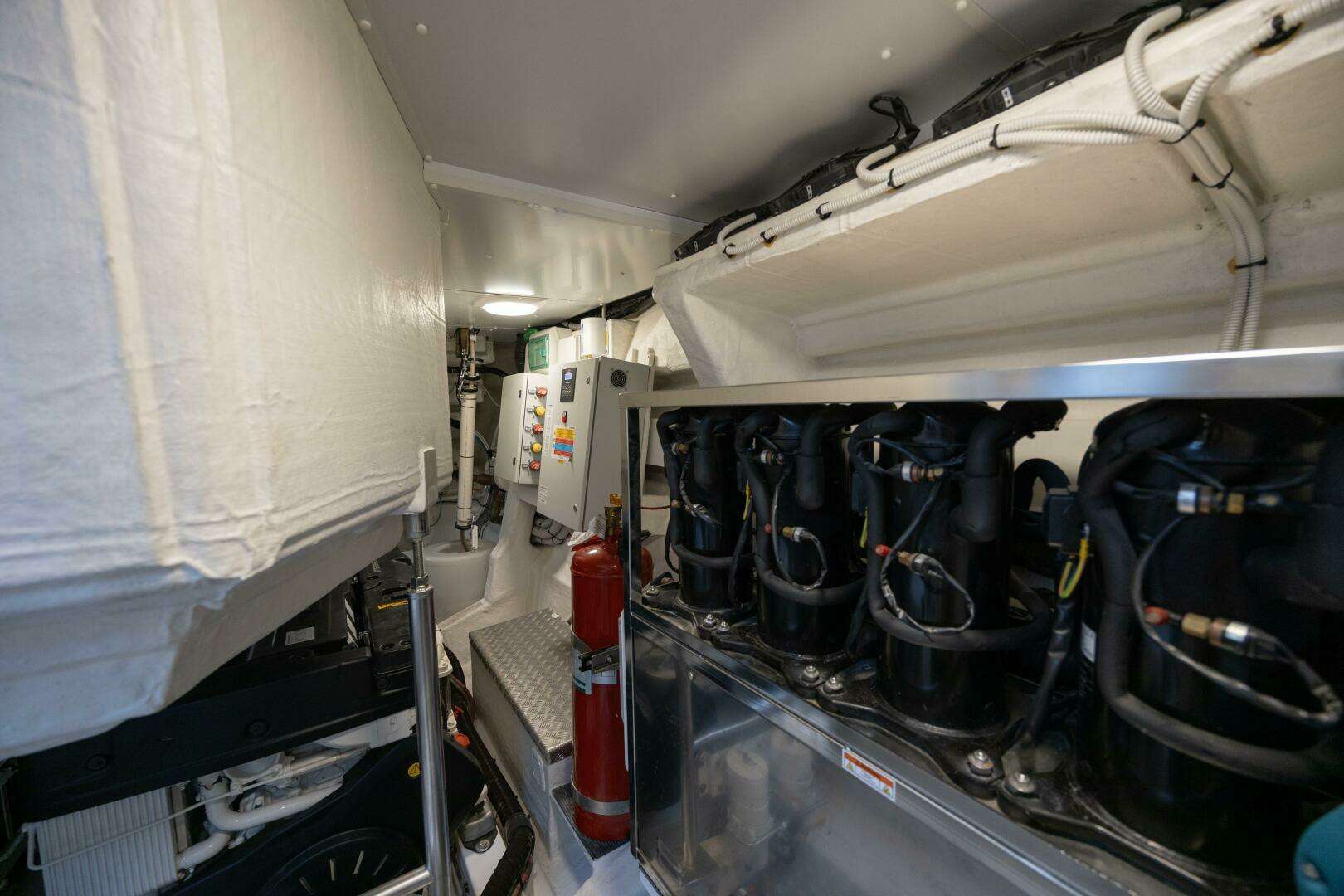 2023 Azimut S8 - Image 66