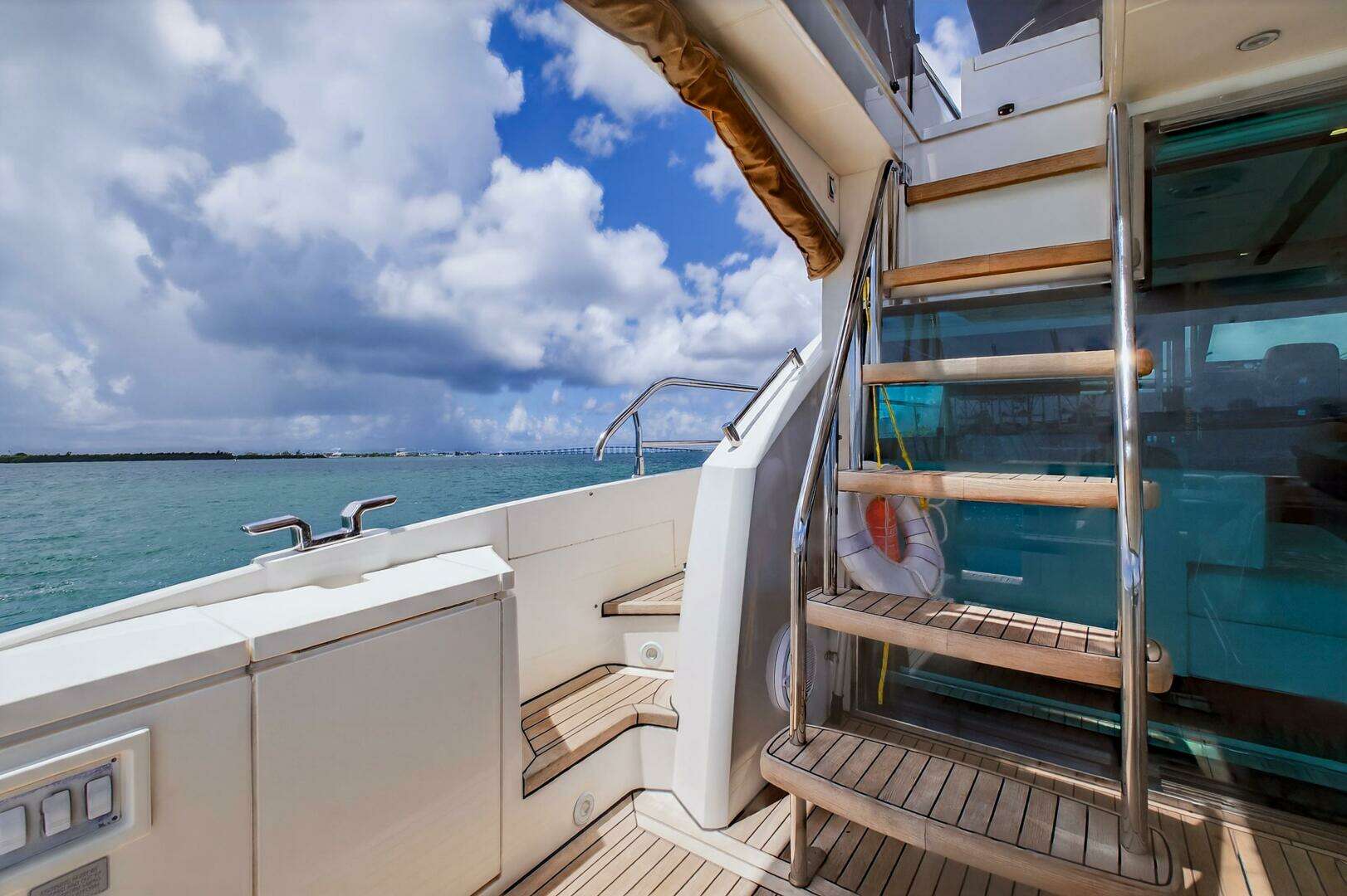 2013 Fairline 65 Squadron - Image 10