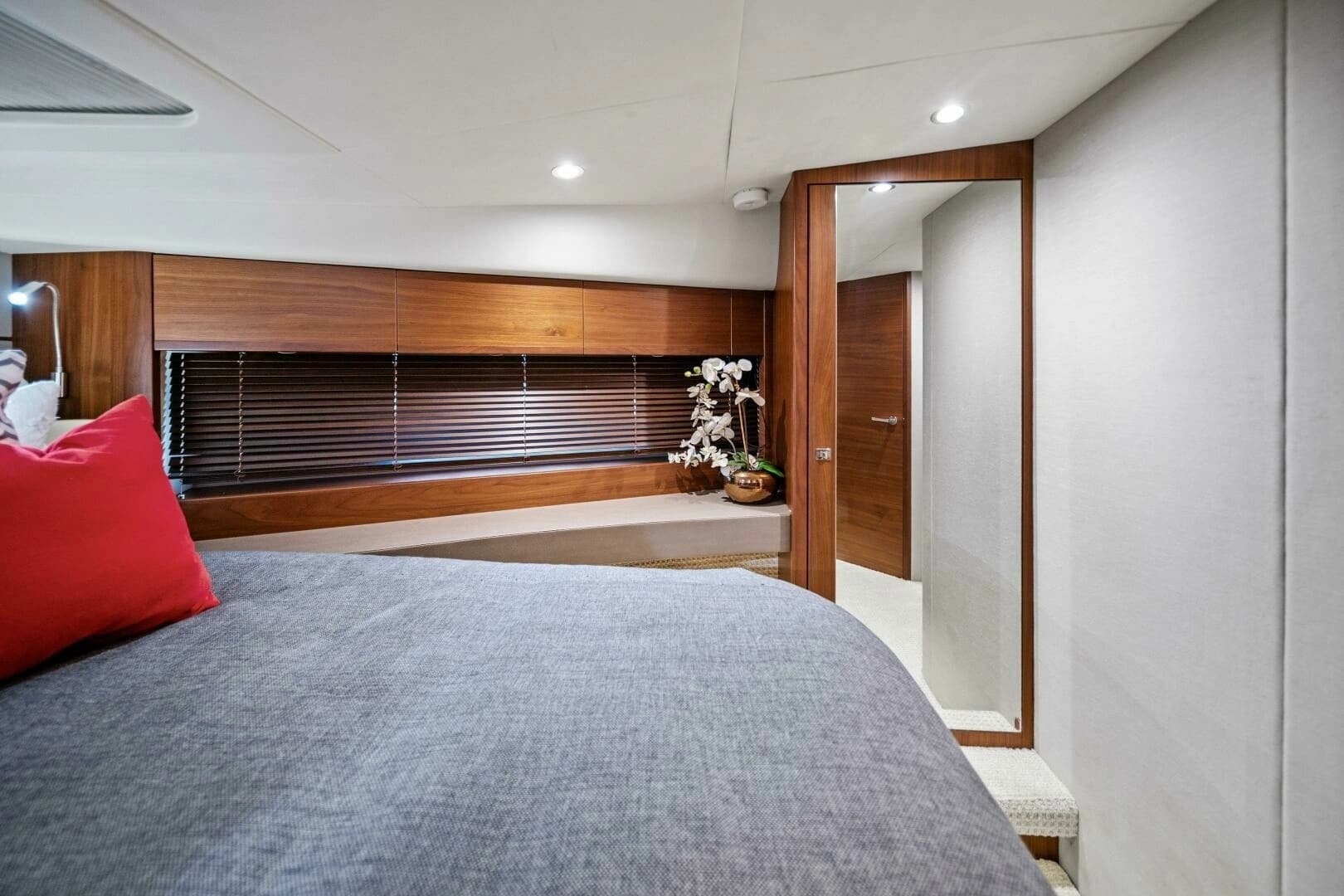 2015 Princess F60 - Image 17