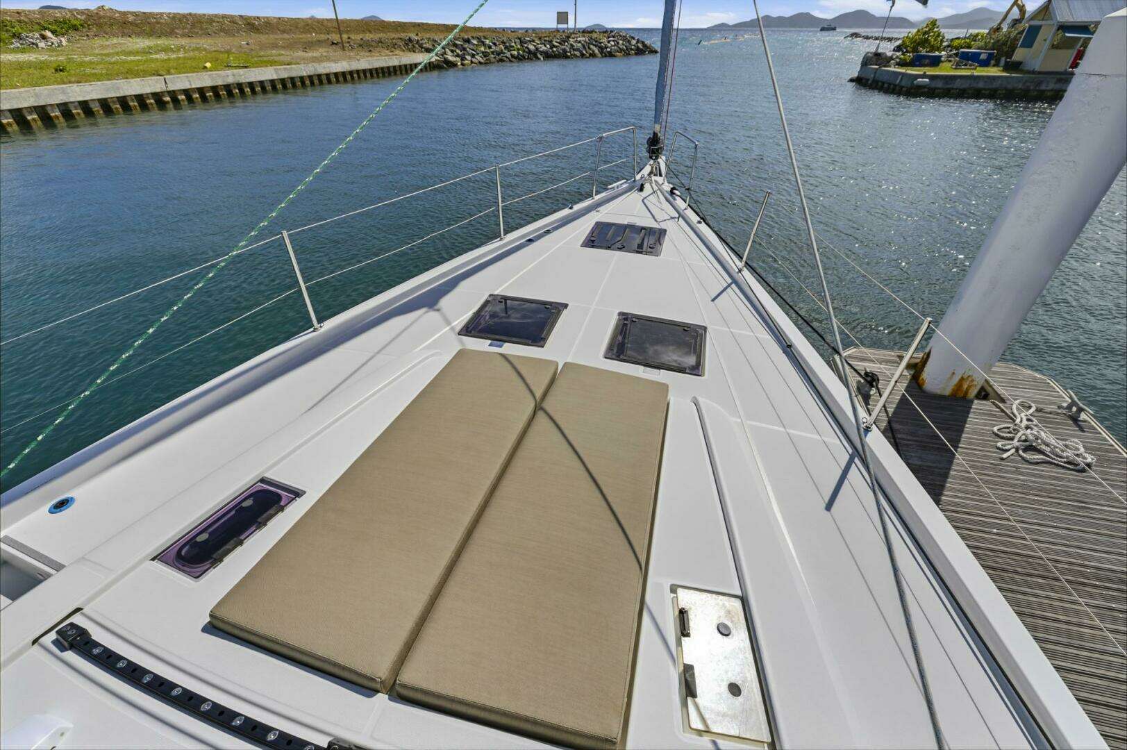 2024 Beneteau Oceanis Yacht 54 - Image 19