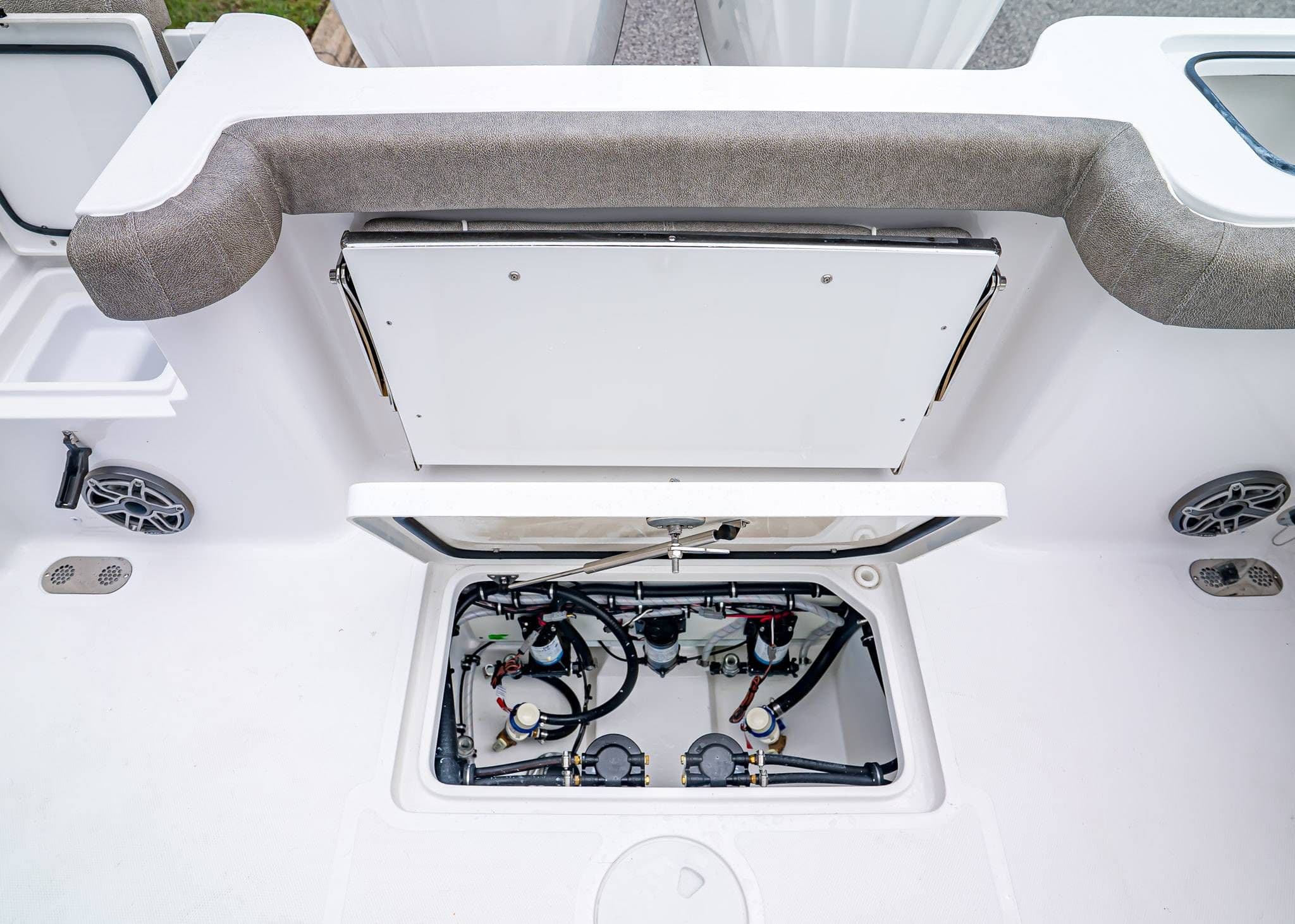 2026 Sea Hunt Gamefish 28 Coffin Box - 14