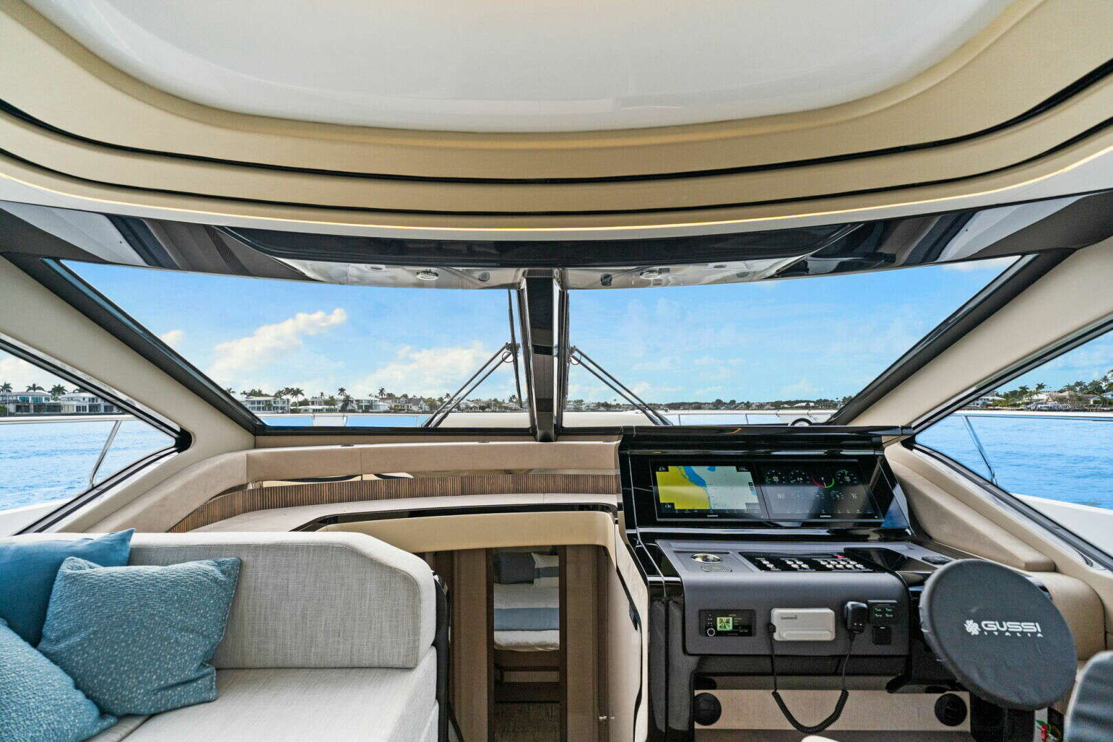 2026 Cruisers Yachts 57 FLY - Image 35