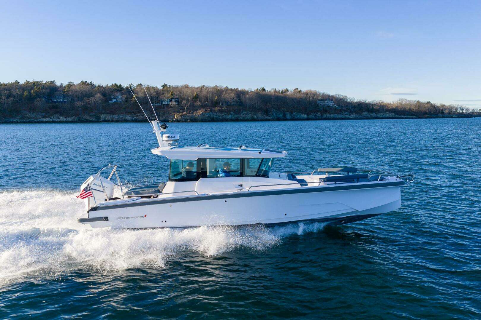 2026 Axopar Cross Cabin - Image 7