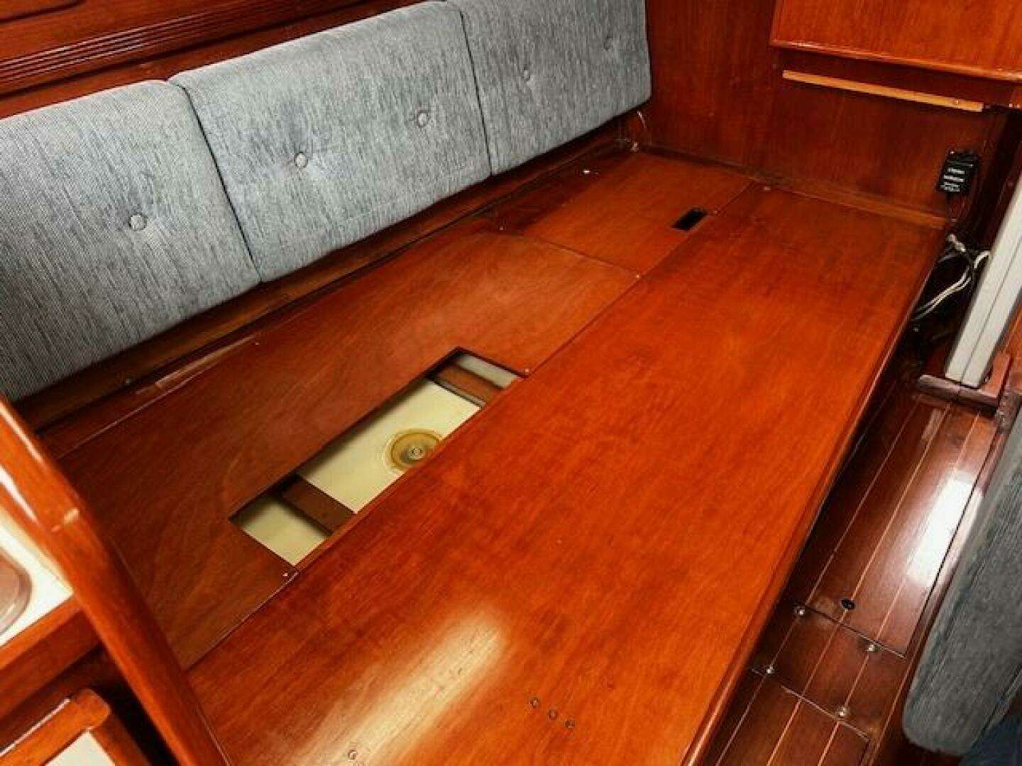 1987 Sabre 34 Mark II - Image 69