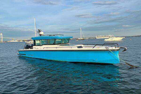 2020 Axopar 37 XC - Image 1