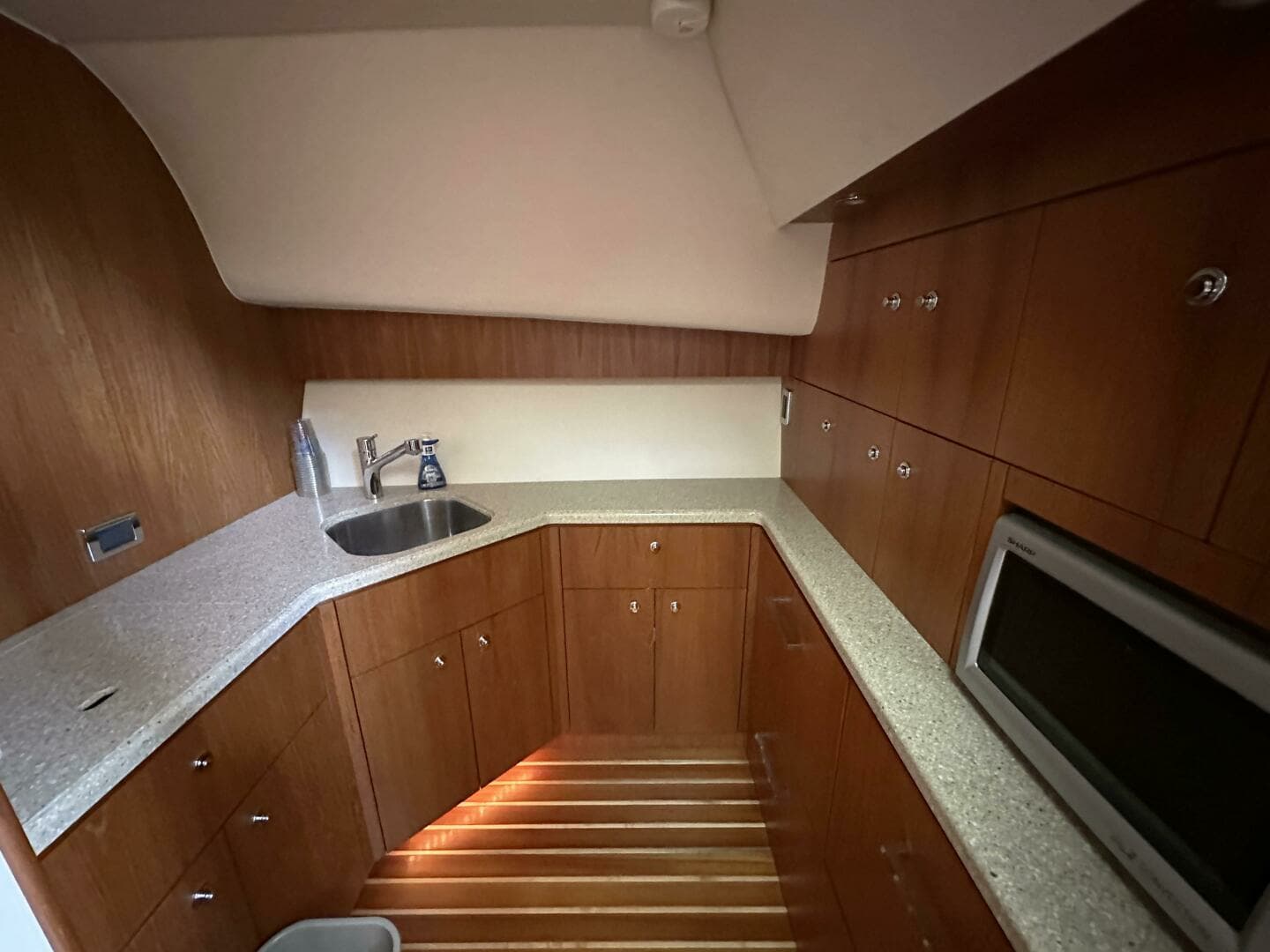 2011 Tiara Yachts 4300 Open - Image 26