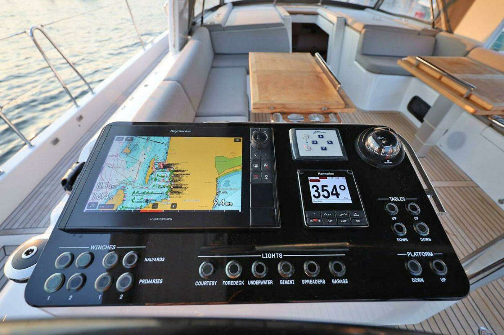 2023 Beneteau Oceanis 60 - Image 15