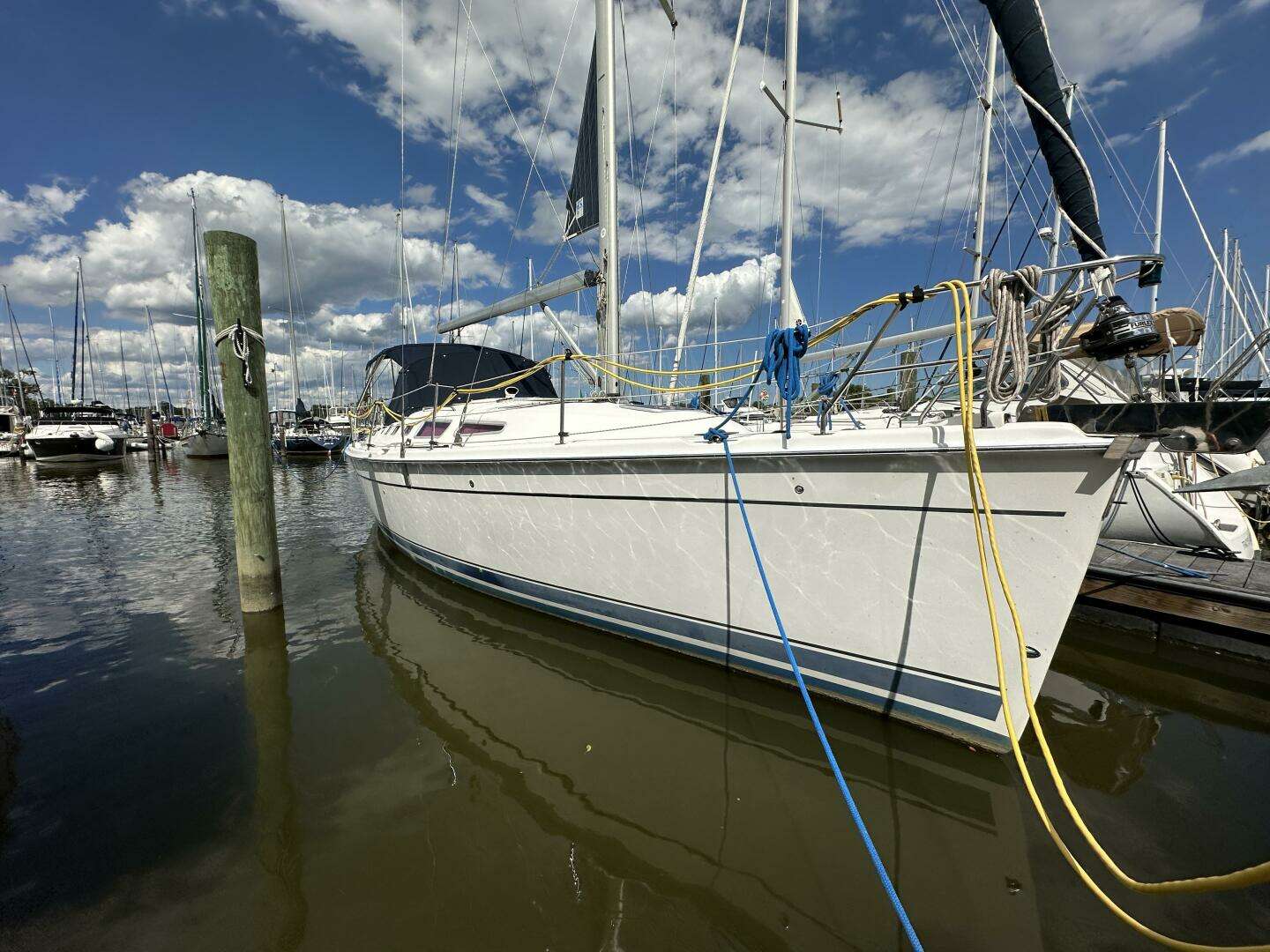 2006 Hunter 38 - Image 2