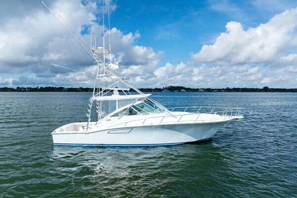 2004 Cabo 40 Hardtop Express - Image 1