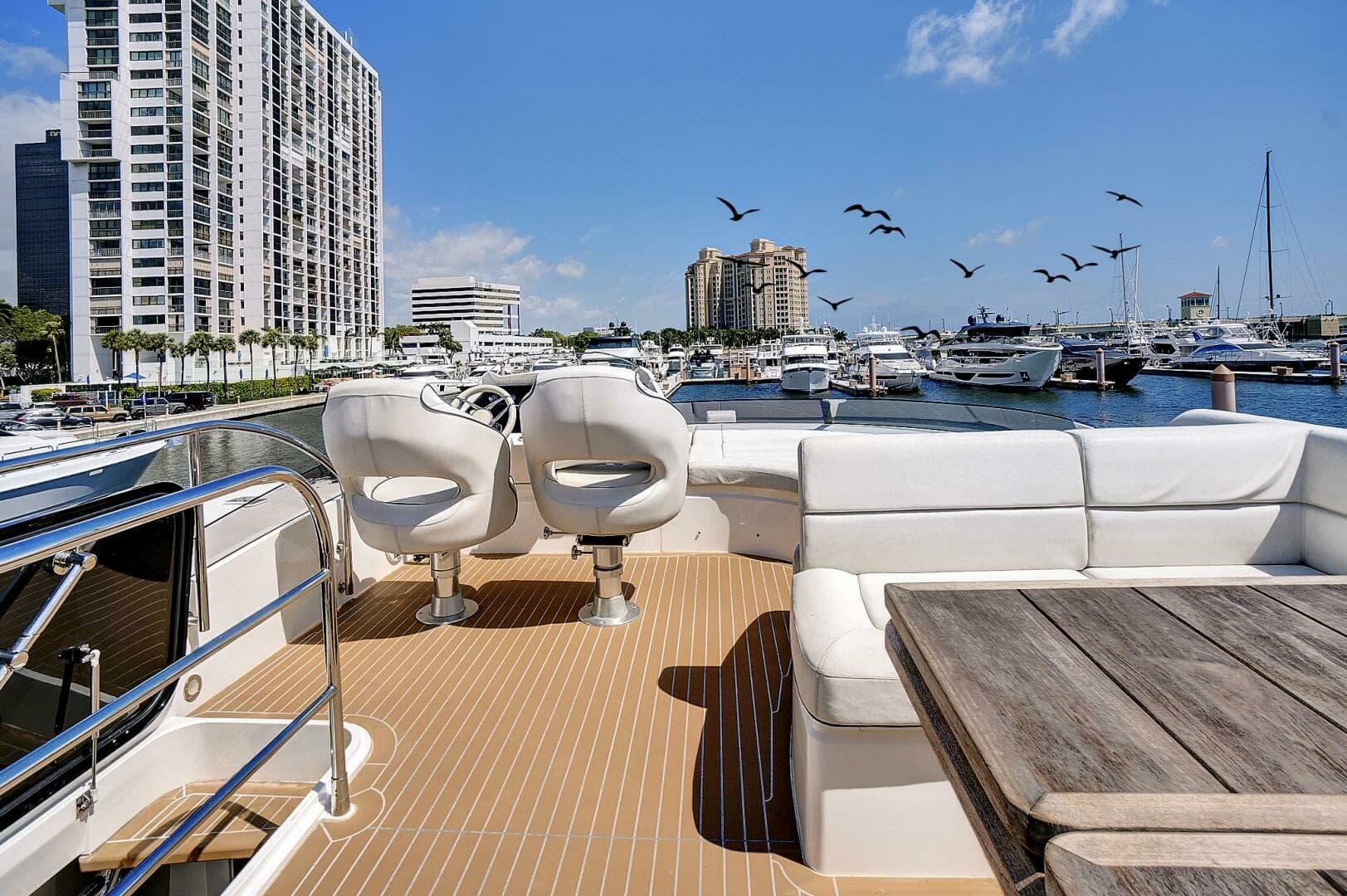 2017 Sunseeker 68 Sport Yacht - Image 21