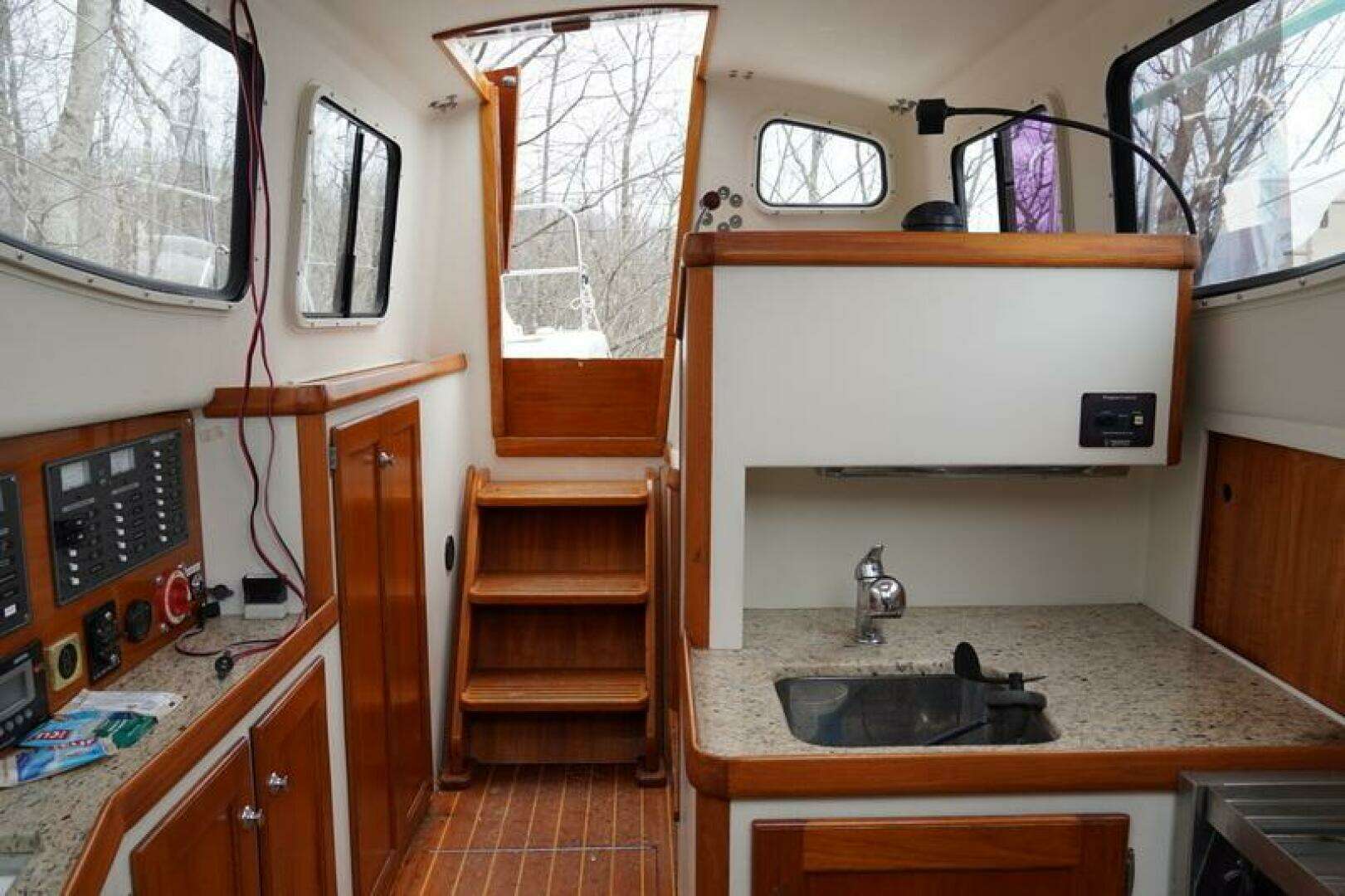 2006 Perry Far Harbour 39 - Image 15